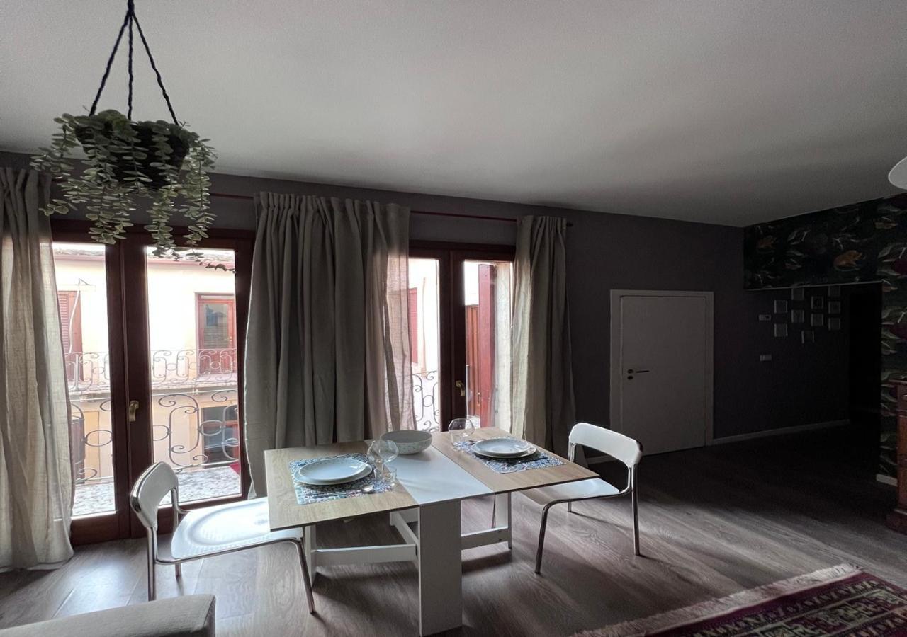 Monkey House Verona Bagian luar foto